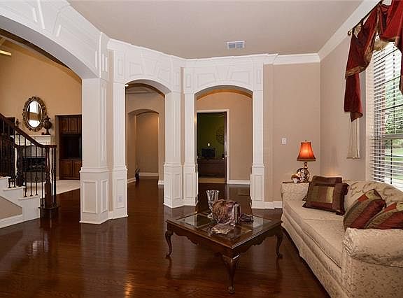 4th image of 8204 Chambray Ct