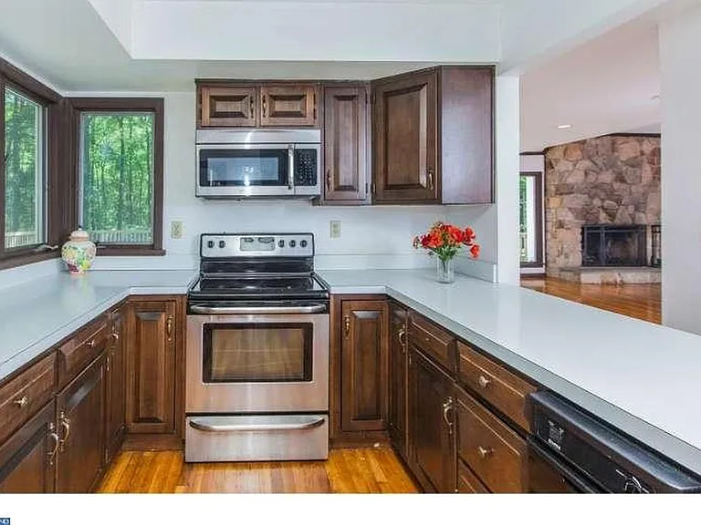 19 Carson Rd #LAWRENCE TOWNSHIP — Photo 10