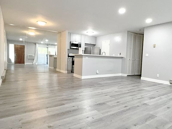 2nd image of 39139 Argonaut Way APT 105