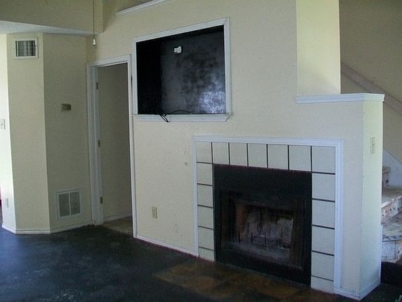 3rd image of 2651 Clayton Oaks Dr