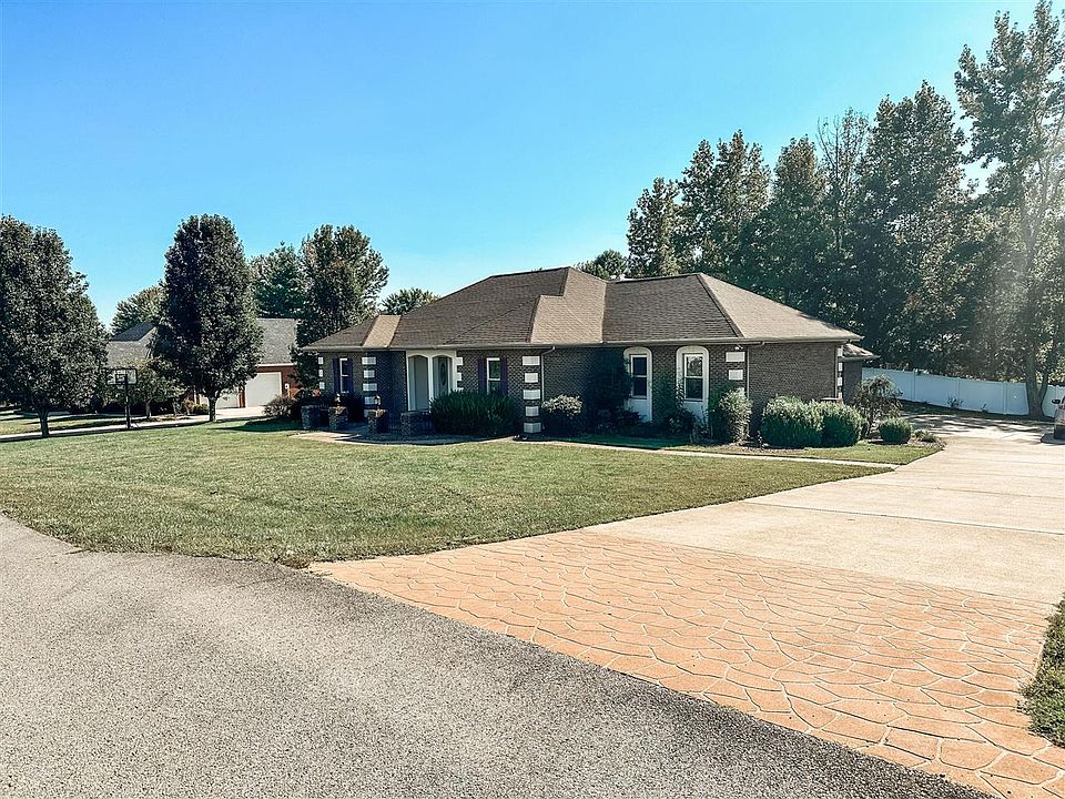 1st image of 711 Hilltop Ln