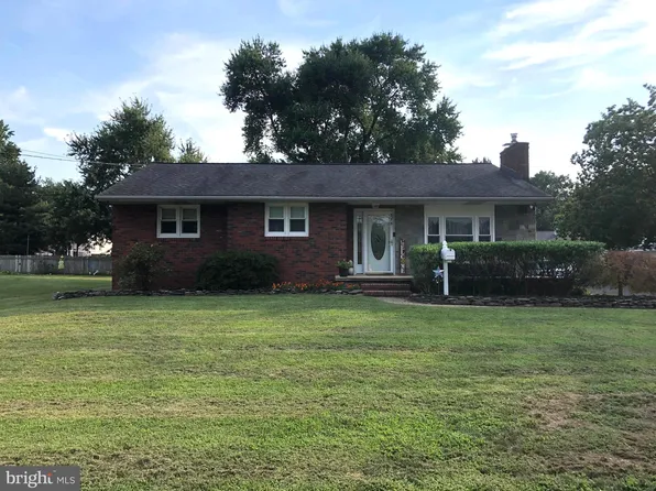 878 Wills St, Delran, NJ 08075