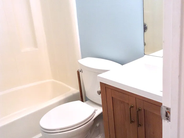 1220 Whitney Ave #D2 — Photo 8