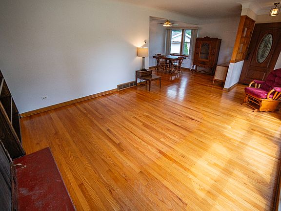 2nd image of 5065 Lamb Dr