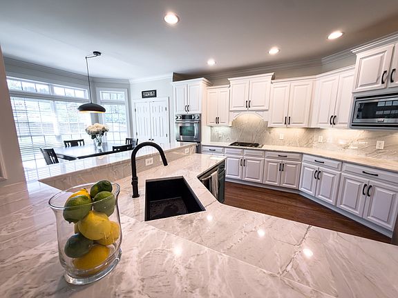 5th image of 2935 McLemore Cir