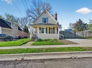 913 Cedar St, Saint Clair, MI 48079