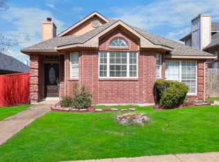 2323 Weatherby Dr, Mesquite, TX 75181