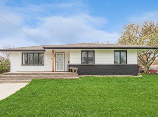 2534 Mansfield Dr, Des Moines, IA 50317