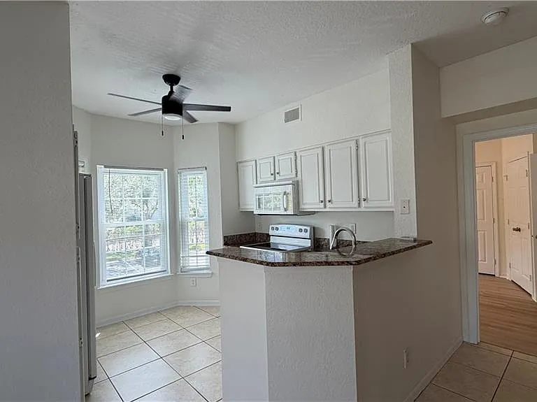 23500 Walden Center Dr #210 — Photo 4