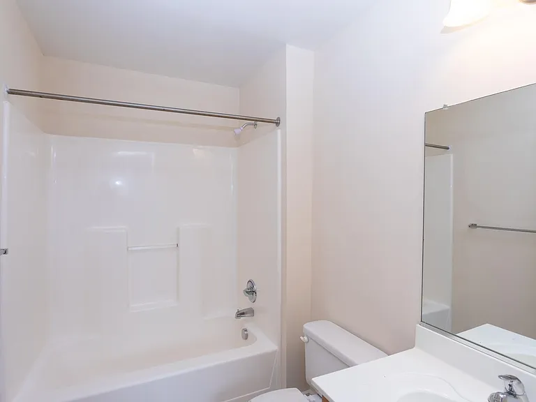 Cornish Brewery Apartment Homes — Photo 144