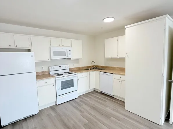 Cedar Creek Apartment Homes