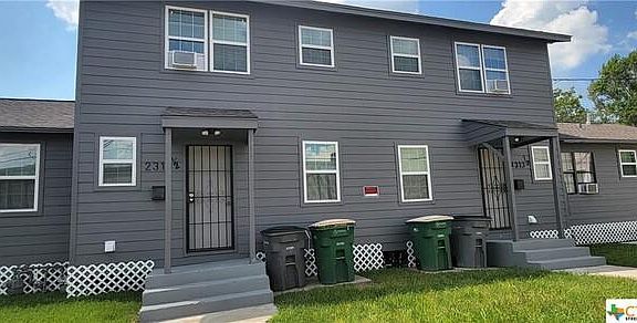 4th image of 2313 N Louis St #2313