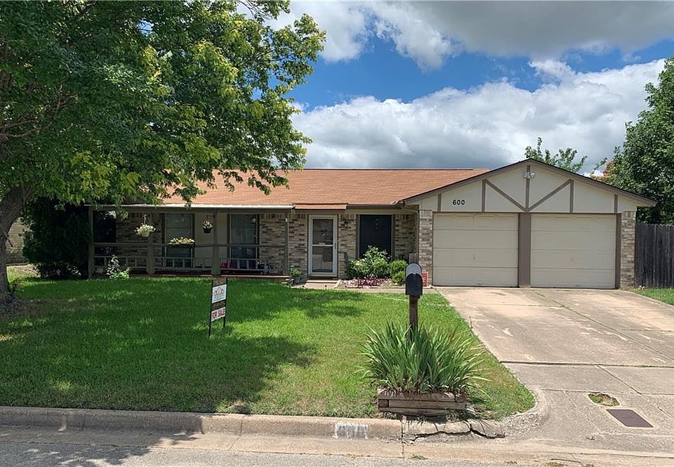 1st image of 600 Panay Way Dr