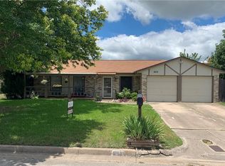 600 Panay Way Dr, Fort Worth, TX 76108