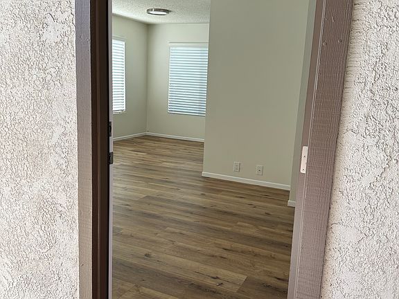 3rd image of 28250 Via Princesa APT C