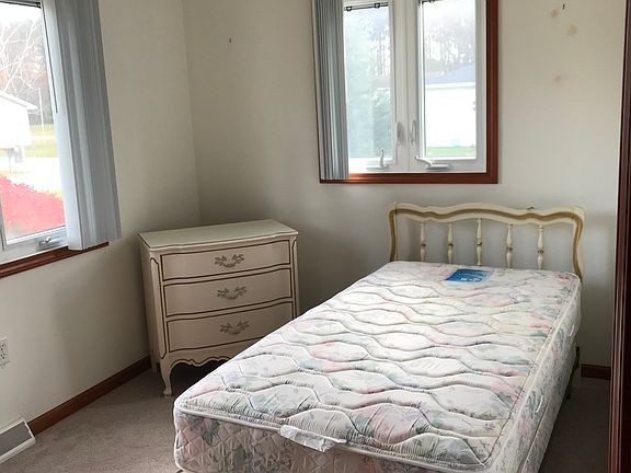 2nd image of 6685 Albert Ave
