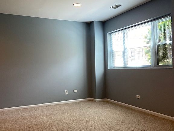 3rd image of 2318 W Flournoy St #G