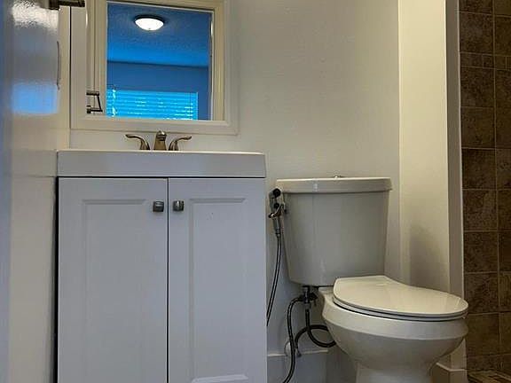 4th image of 16637 Hemingway Dr #16637