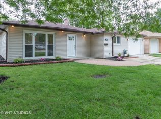 645 Merle Ln, Wheeling, IL 60090