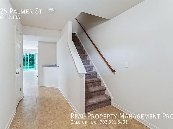 2nd image of 425 Palmer St