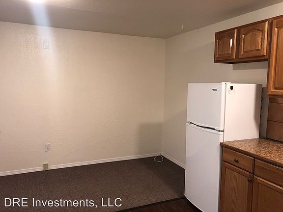 2nd image of 914 16th Ave APT 5