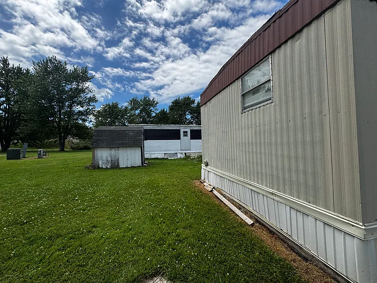 1742 Blue Jay Cir — Photo 2
