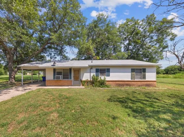 17 Ellis Ave, Troy, TX 76579