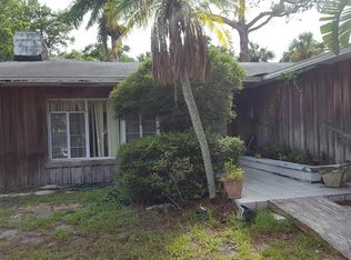 8062 Elbow Ln N, Saint Petersburg, FL 33710