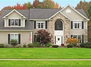 470 Walnut Ridge Trl, Aurora, OH 44202