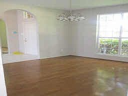 4th image of 915 Dawson St