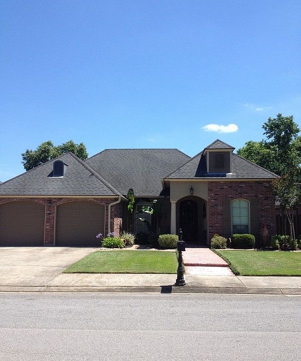 1st image of 300 Southlake Cir