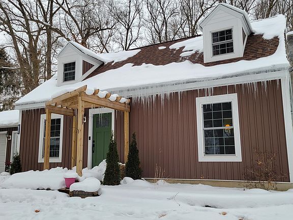 2nd image of 10855 Woodbushe Dr SE