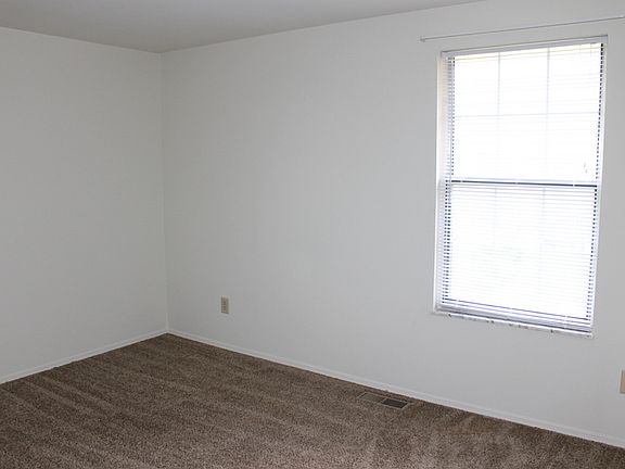5th image of 8123 Mount Aetna St