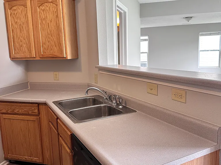 15162 Beam St — Photo 11