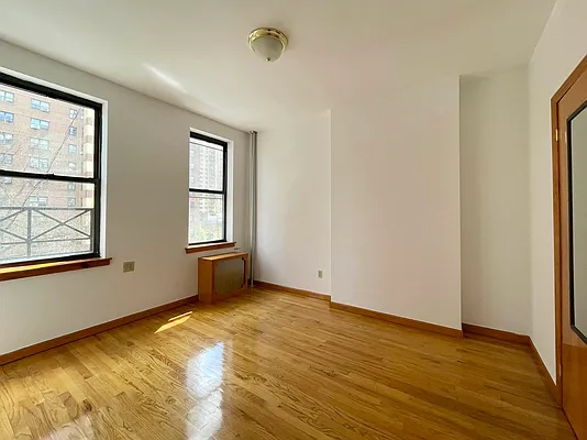 Rented by Compass | media 10