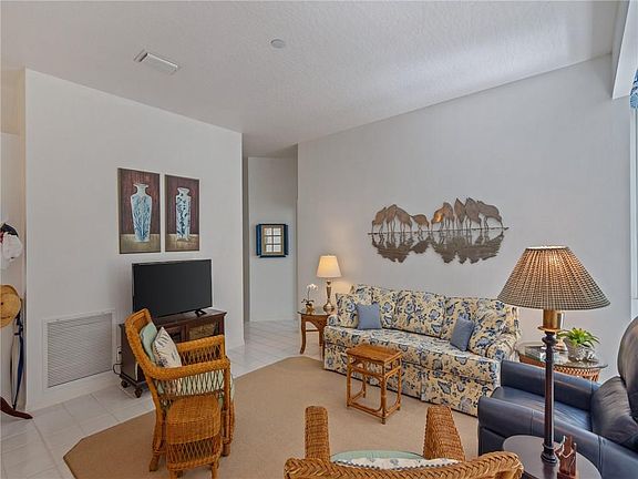4th image of 1460 Winding Oaks Cir W APT 102