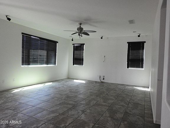 3rd image of 1471 E Flamingo Way