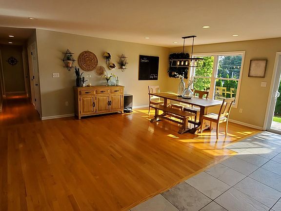 5th image of 27 Aspen Rd
