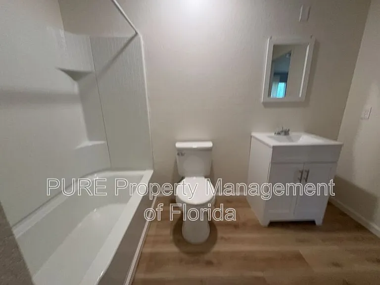 11330 NE 66th Ln — Photo 37