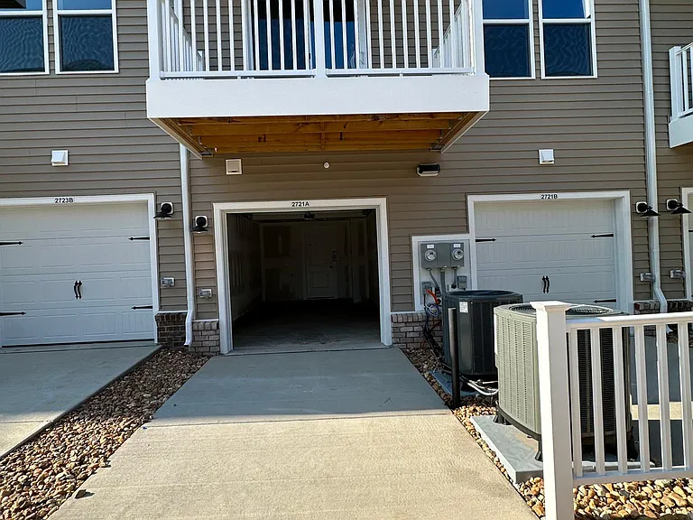 2721 Saint Elias Dr #A — Photo 32