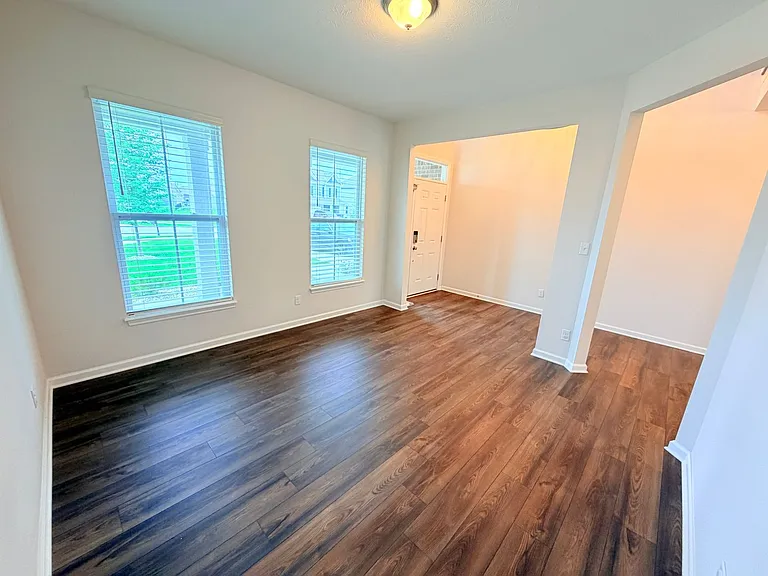 4030 Omaha Dr — Photo 8