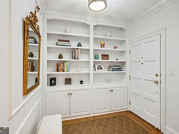 5th image of 2765 Peachtree Rd NE APT 3