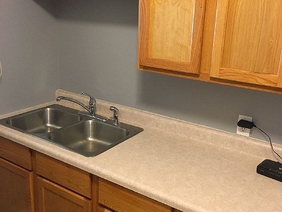 5th image of 422 Walnut Street #1-4