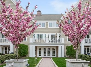 77 Havemeyer Ln UNIT 318, Stamford, CT 06902