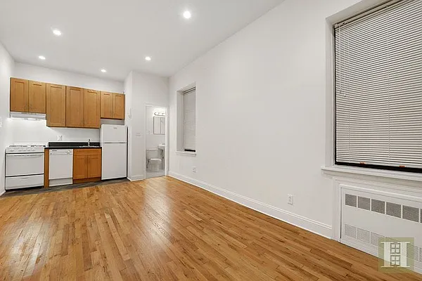 Rented by Halstead Real Estate | media 11