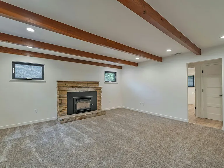 6292 Pine St — Photo 11