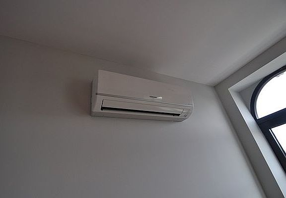 4th image of 276 Suydam St #4B