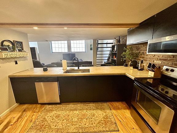 5th image of 444 N Front St APT 306