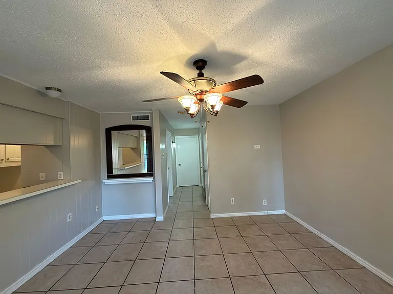358 Valley Park Dr — Photo 32