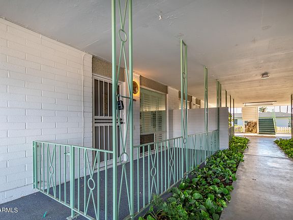 4th image of 1289 E MARYLAND Avenue #A